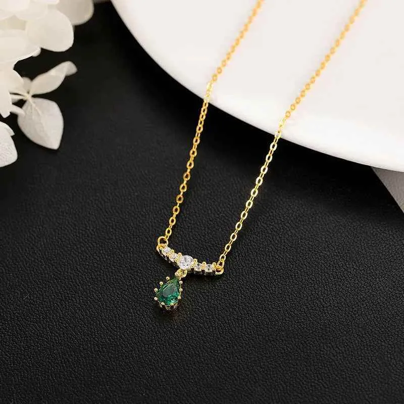 925 Sterling Silver Necklace Charm Jewelry - Emerald Water Drop Pendant - Xm273