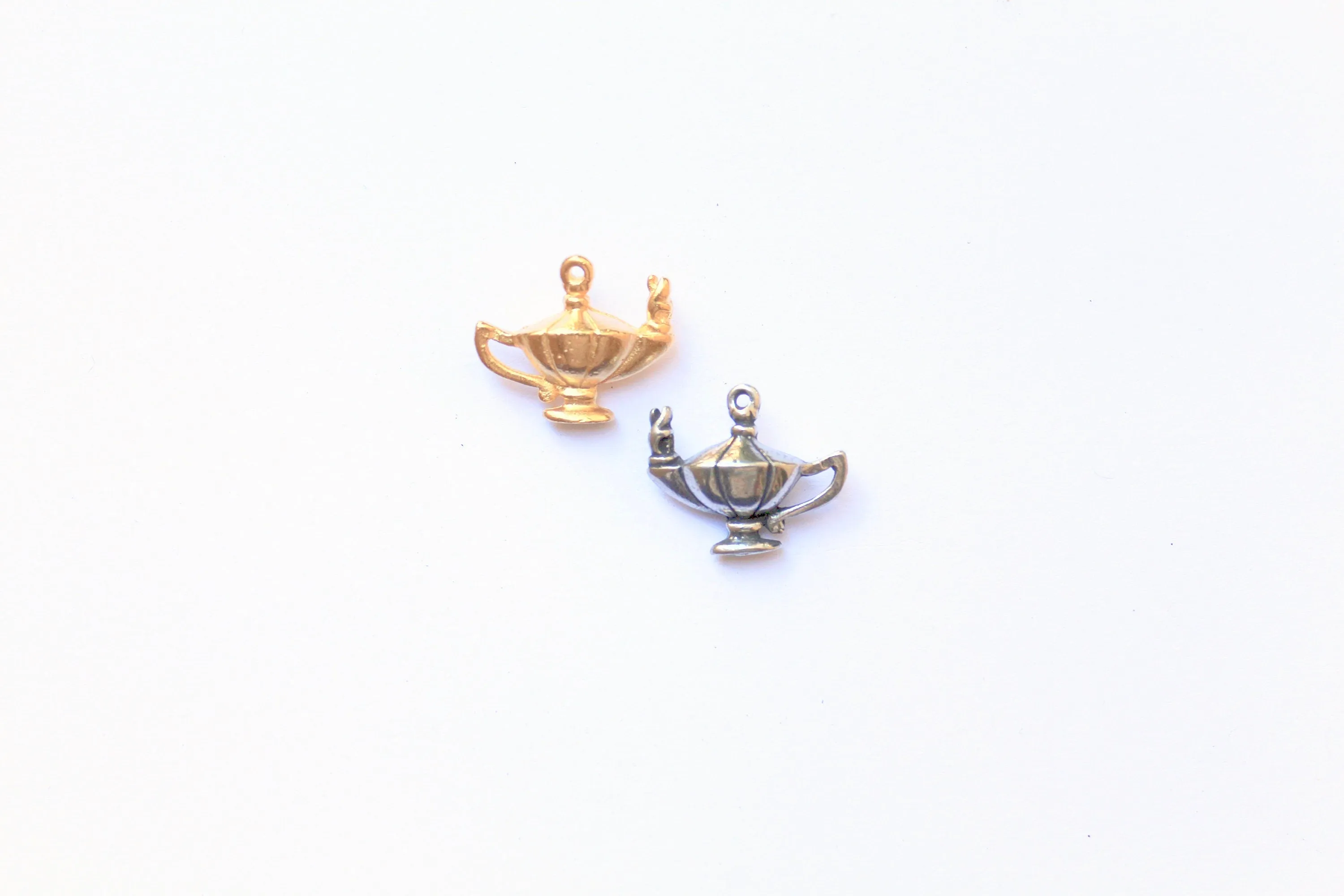 Gold Teapot Charm, Genie Lamp, Aladdin's Lamp, Magic Lamp, Disney Charm, Disney Jewelry, Gold Charm, Charm Bracelet, Jewelry Making, Genie