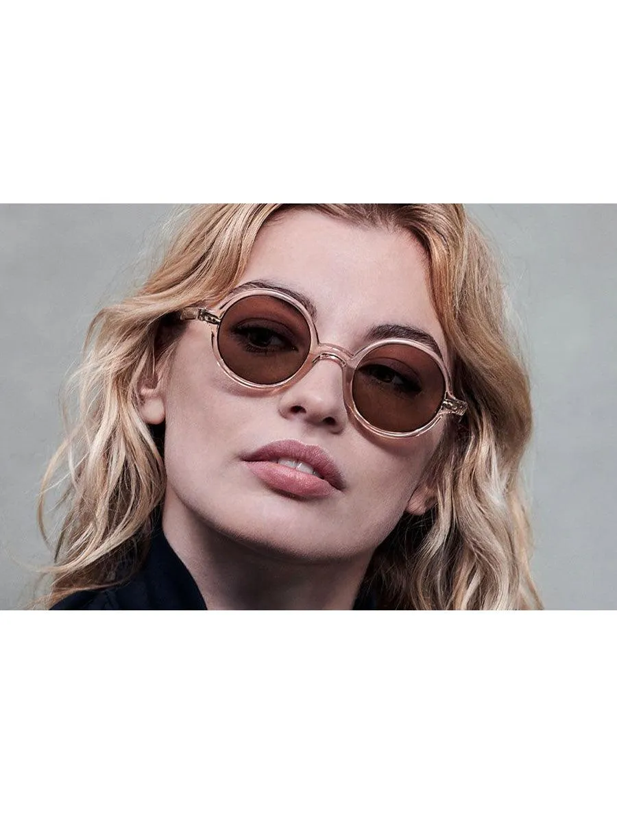 GR01 48 03 Granny Chic sunglasses