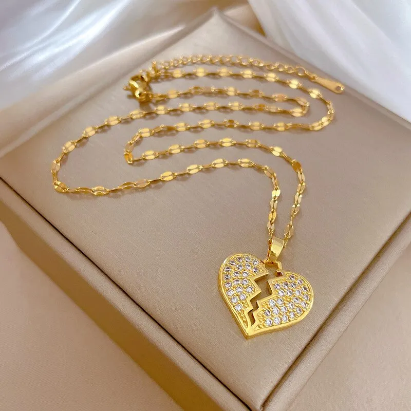 Heart-Broken Necklace for Women Retro Sweater Big Pendant