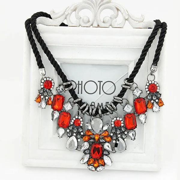 Hot Necklaces Pendants Women Statement Necklace Trendy Colar Choker Necklace Crystal Flower Pendant For Party Gift Wedding