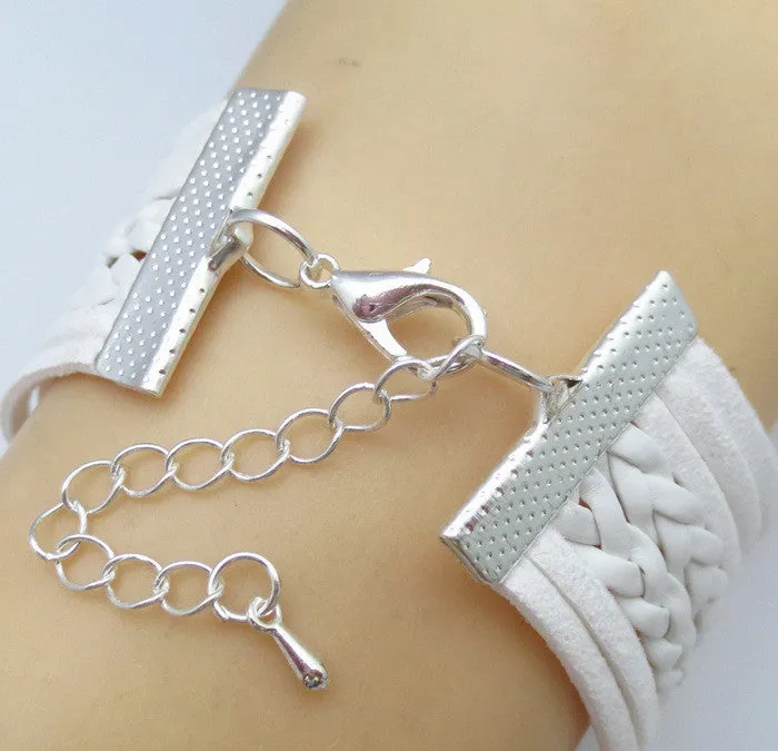 New Fashion 8 Letter Wing Bracelet Watch Women Rhinestone Leather Strap Quartz Dress Watches Ladies Wristwatches